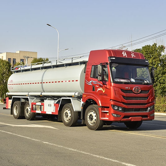 张家港国六18吨解放8x2普通液体运输车